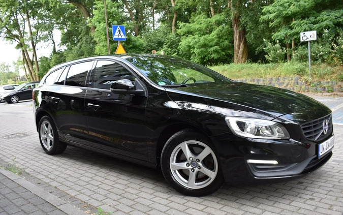 Volvo V60 cena 55900 przebieg: 149200, rok produkcji 2015 z Szprotawa małe 781